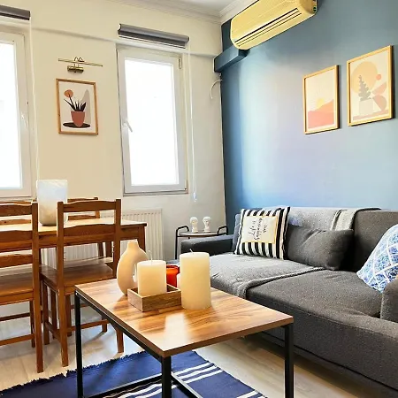 Apartment Wonder Homes - 2 Bedroom Designer Flat, Terrace, Cihangir Istanbul