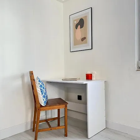 Wonder Homes - 2 Bedroom Designer Flat, Terrace, Cihangir Istanbul
