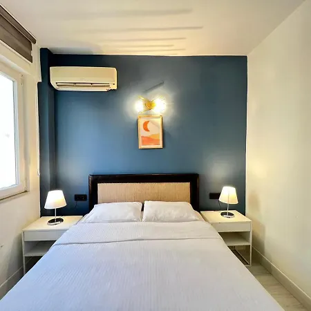 Wonder Homes - 2 Bedroom Designer Flat, Terrace, Cihangir Apartment Istanbul