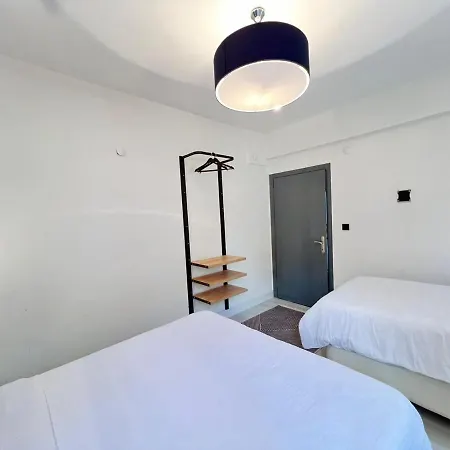 Wonder Homes - 2 Bedroom Designer Flat, Terrace, Cihangir Istanbul