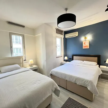 Wonder Homes - 2 Bedroom Designer Flat, Terrace, Cihangir * Istanbul